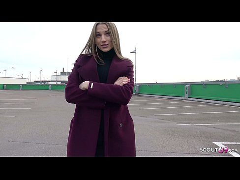 ❤️ VĀCU SKAUTS IR SAPNIS, PIESKARAS STEELE, AUTOSTĀVVIETA TELLTALE UN SEXY PAR NAUDU ❤️❌ Super porno pie mums