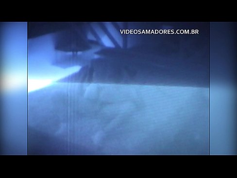 ❤️ Vīrs filmē, kā sieva drāž kaimiņu, un uzzina, ka viņš ir rokgājējs ❤️❌ Super porno pie mums