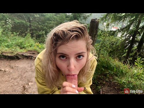 ❤️ Meitene norij spermu pēc publiska blowjoba - Eva Elfi ❤️❌ Super porno pie mums