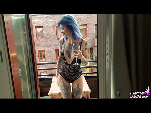 ❤️ Milzīga meitene sūc ar rīklīti un kaislīgi drāž zem klajas debess ❤️❌ Super porno pie mums